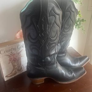 Corral snip toe black cowboy boots